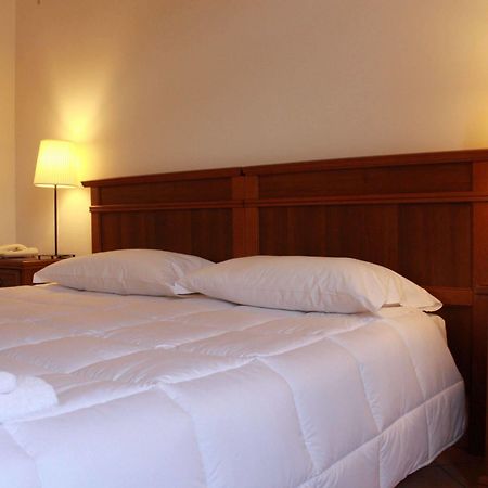 Hotel Portici Vicoforte Buitenkant foto