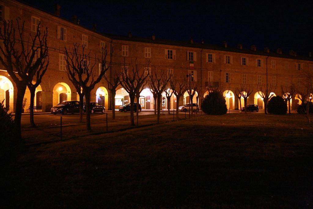 Hotel Portici Vicoforte Kamer foto