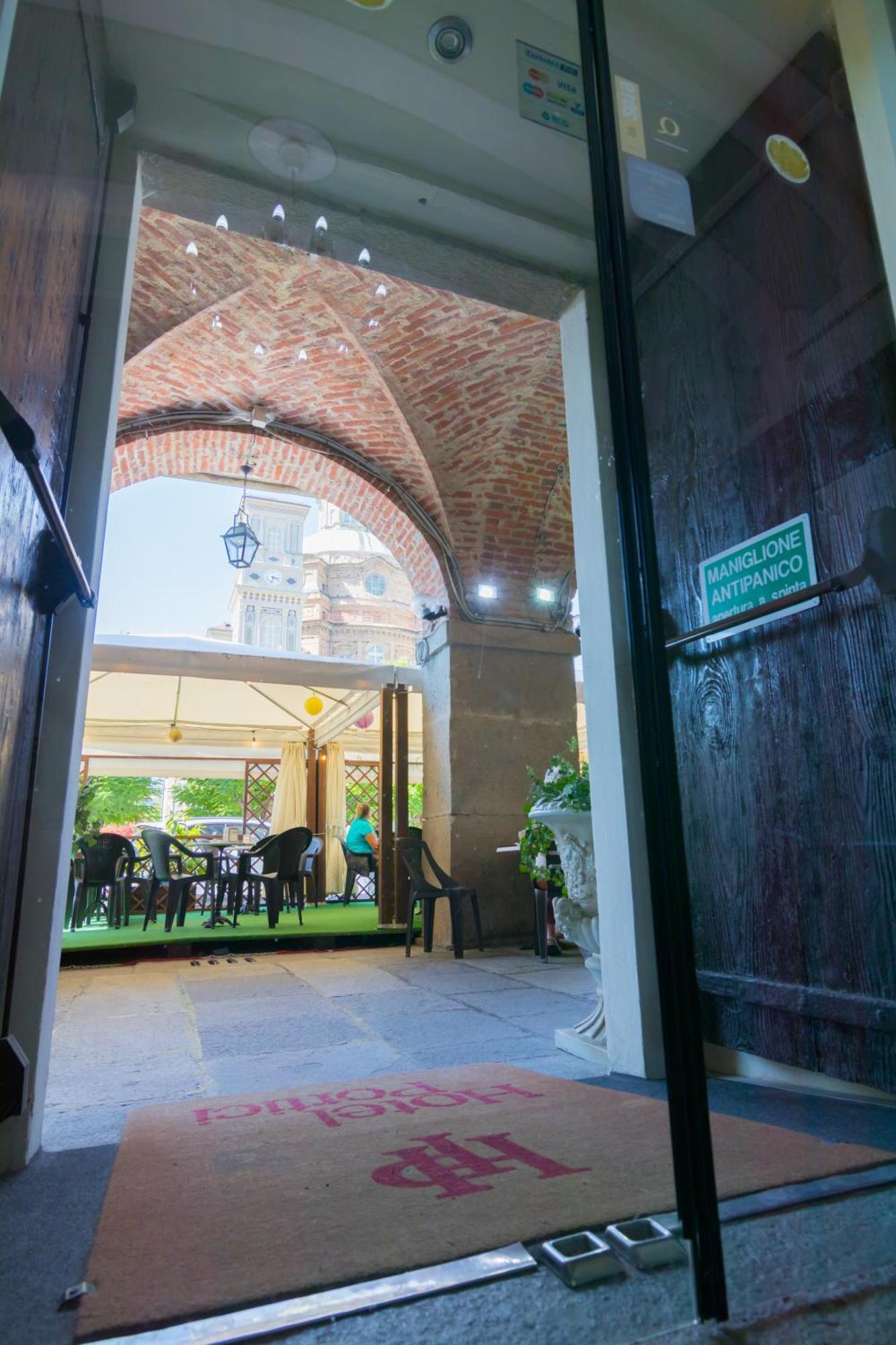Hotel Portici Vicoforte Buitenkant foto