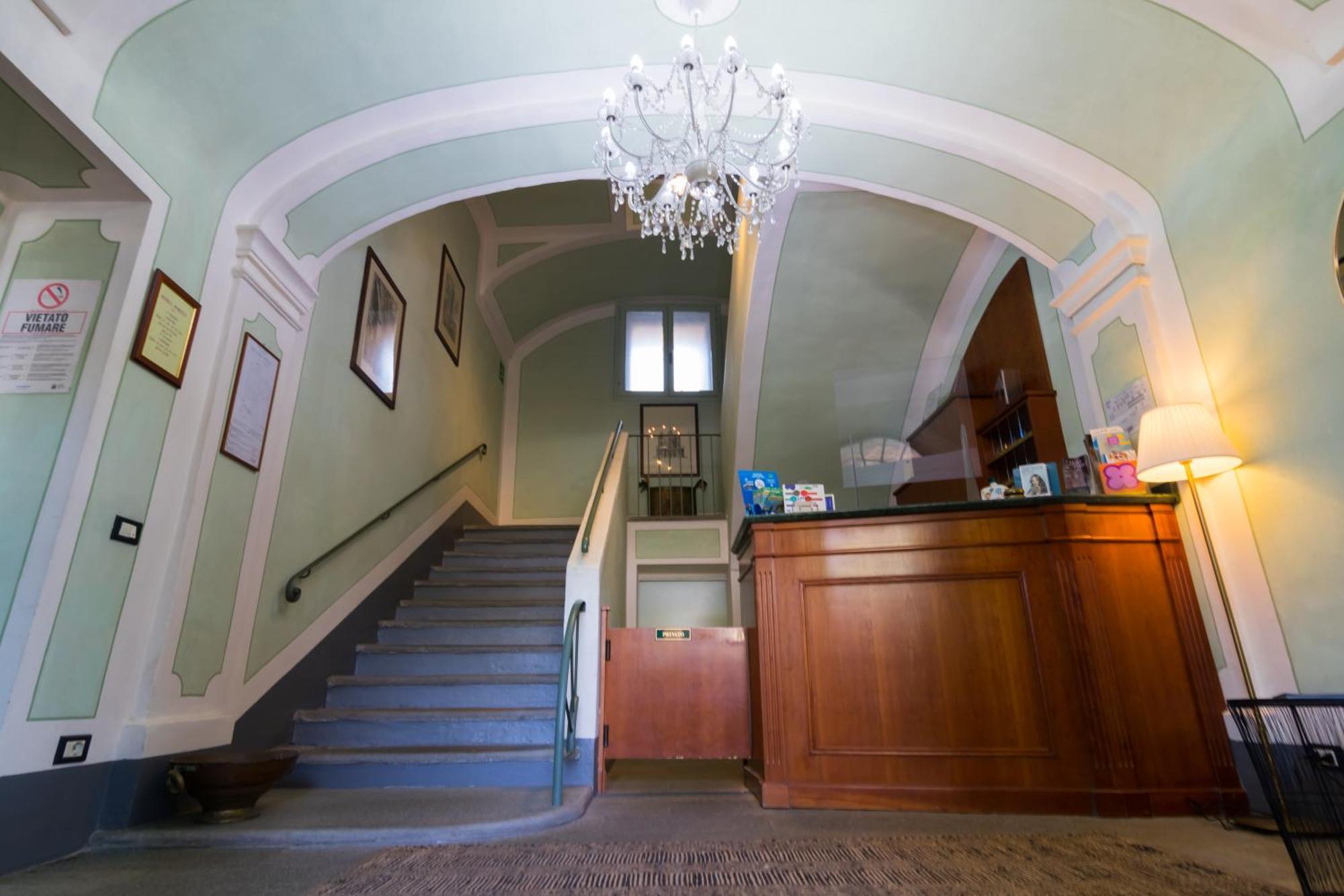 Hotel Portici Vicoforte Buitenkant foto