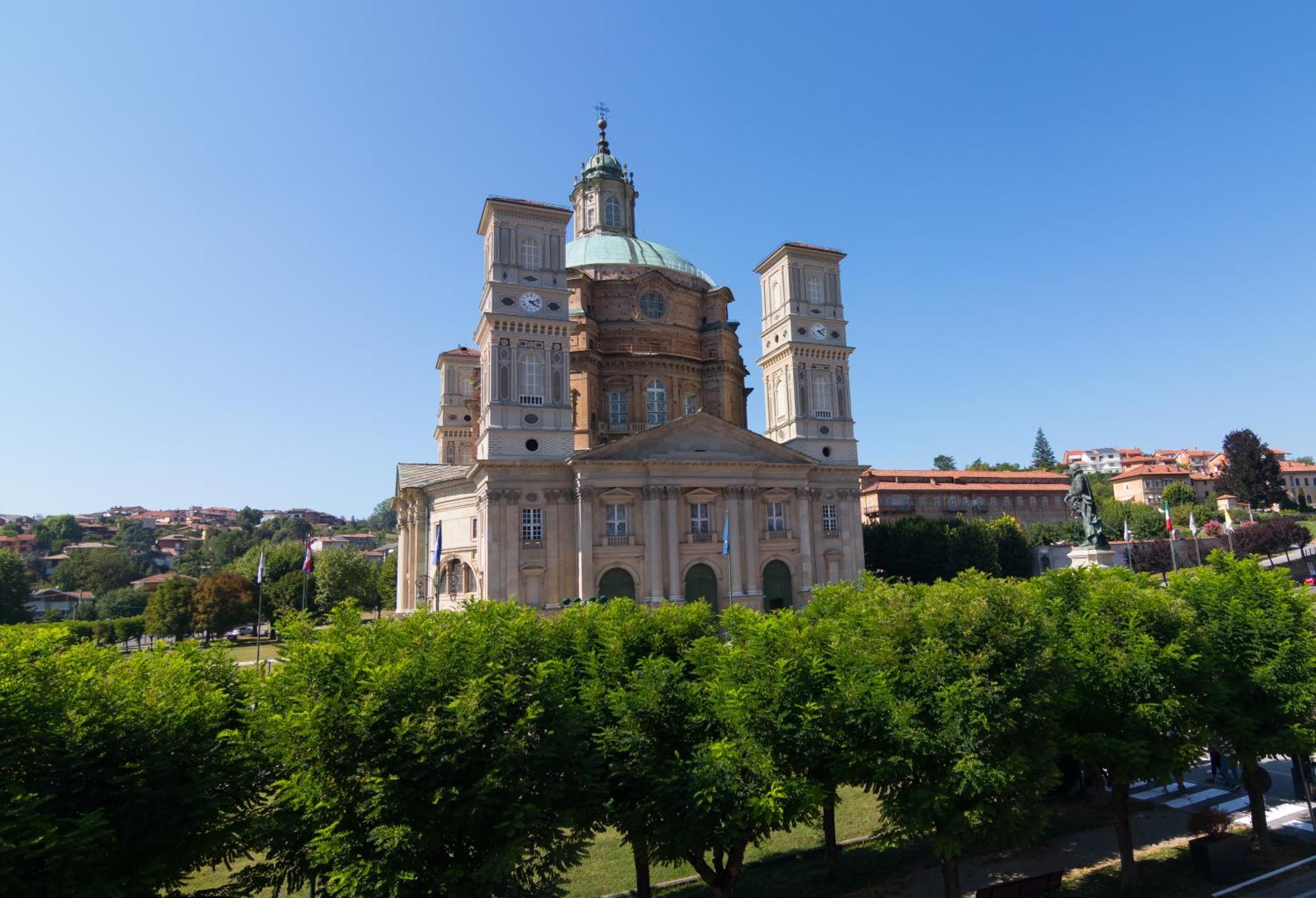 Hotel Portici Vicoforte Buitenkant foto