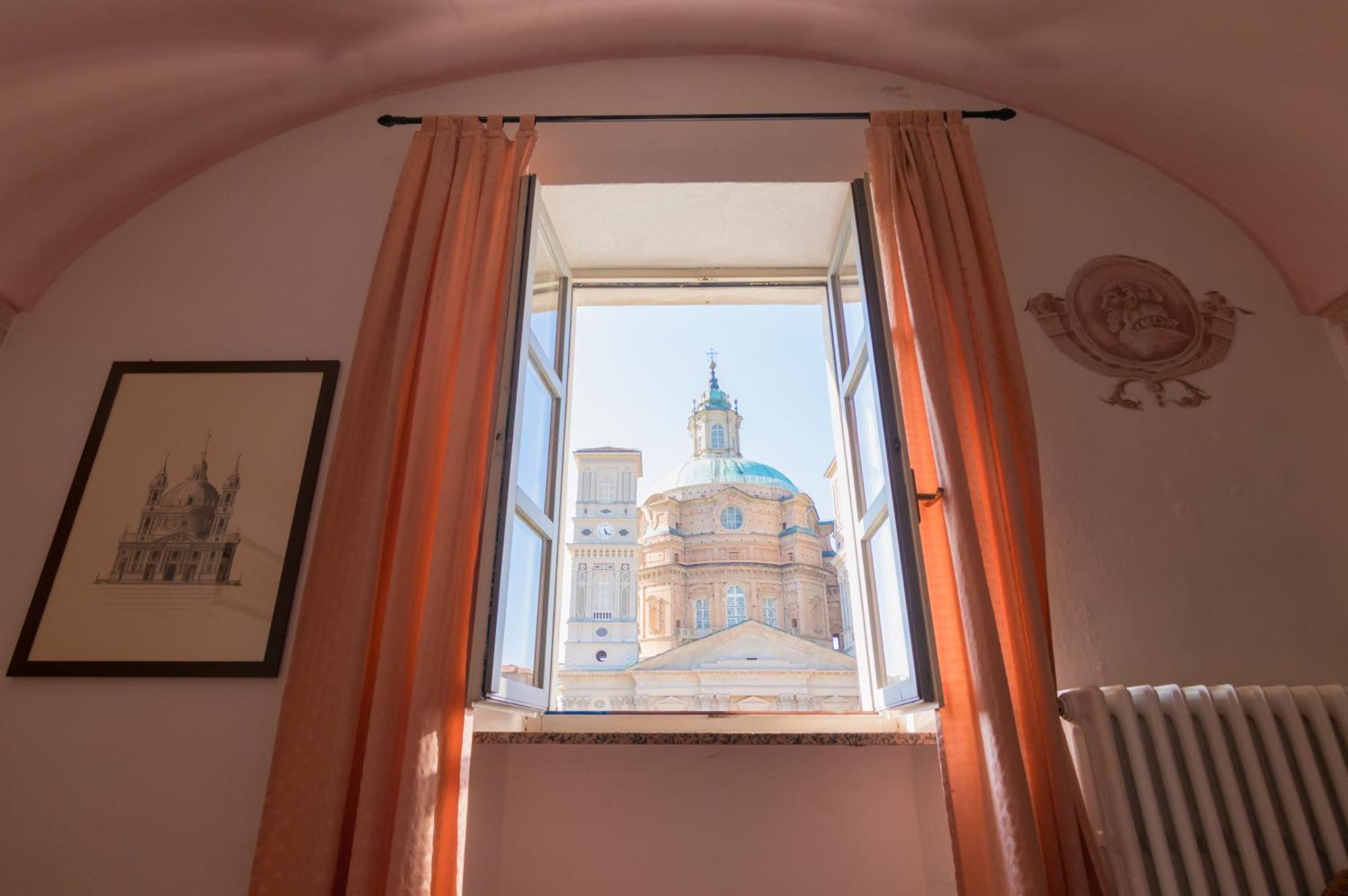 Hotel Portici Vicoforte Buitenkant foto