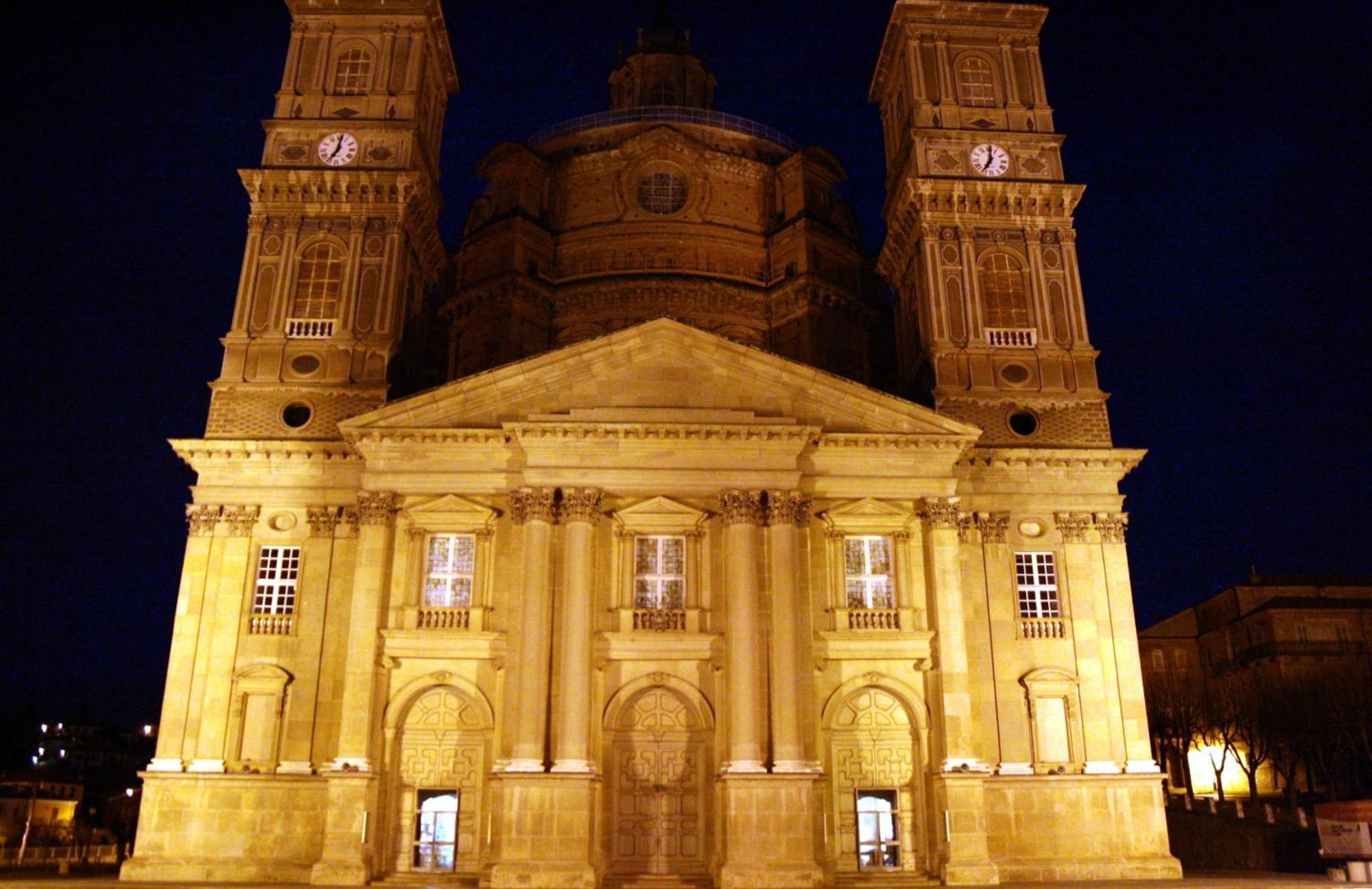 Hotel Portici Vicoforte Buitenkant foto
