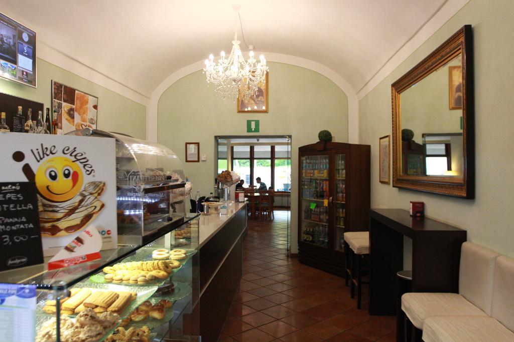 Hotel Portici Vicoforte Buitenkant foto
