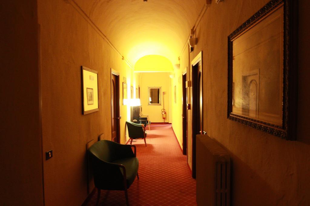 Hotel Portici Vicoforte Buitenkant foto