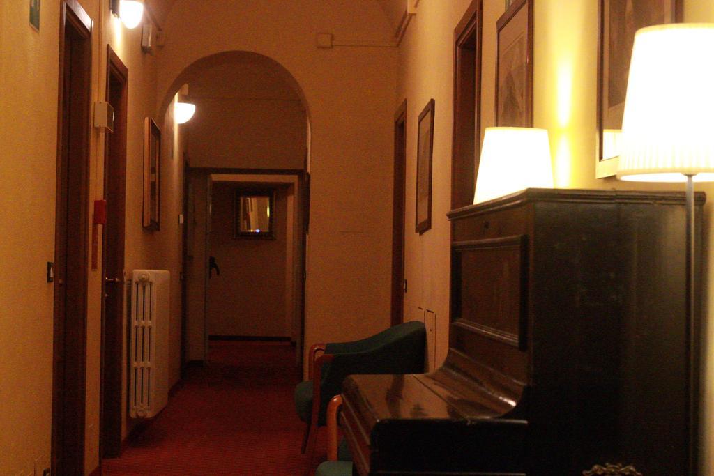 Hotel Portici Vicoforte Buitenkant foto