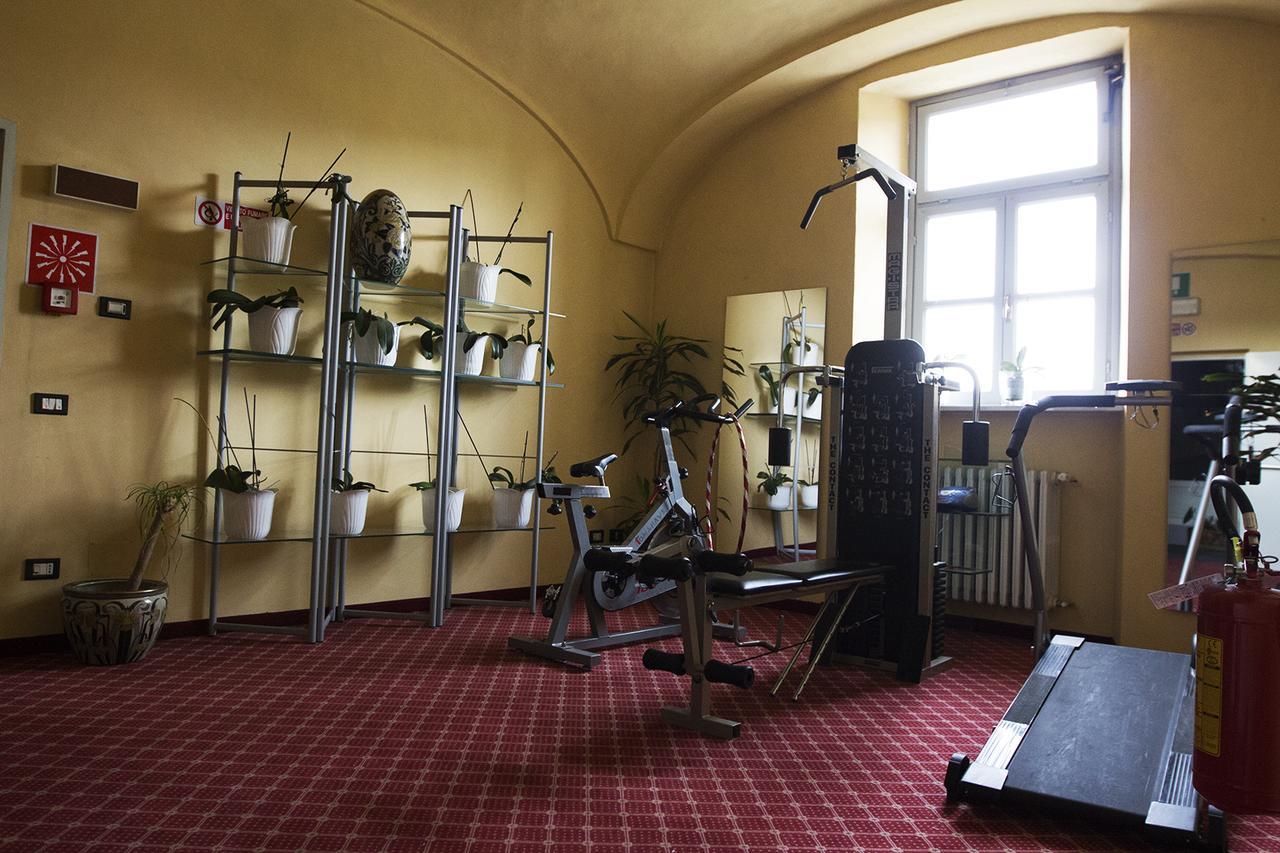Hotel Portici Vicoforte Buitenkant foto