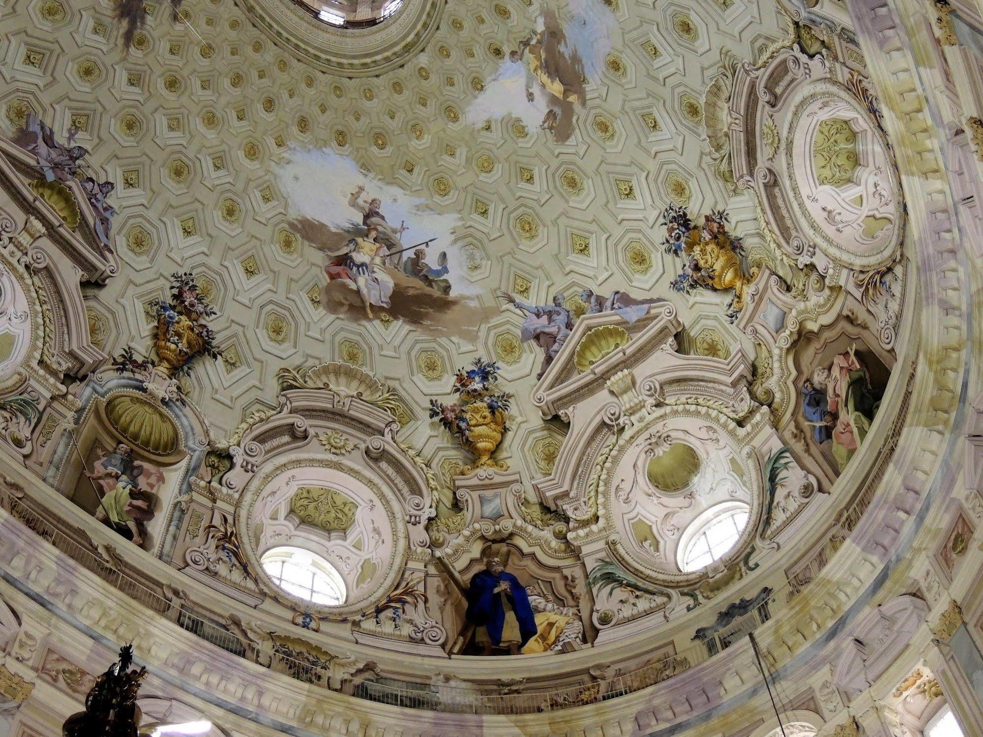 Hotel Portici Vicoforte Buitenkant foto