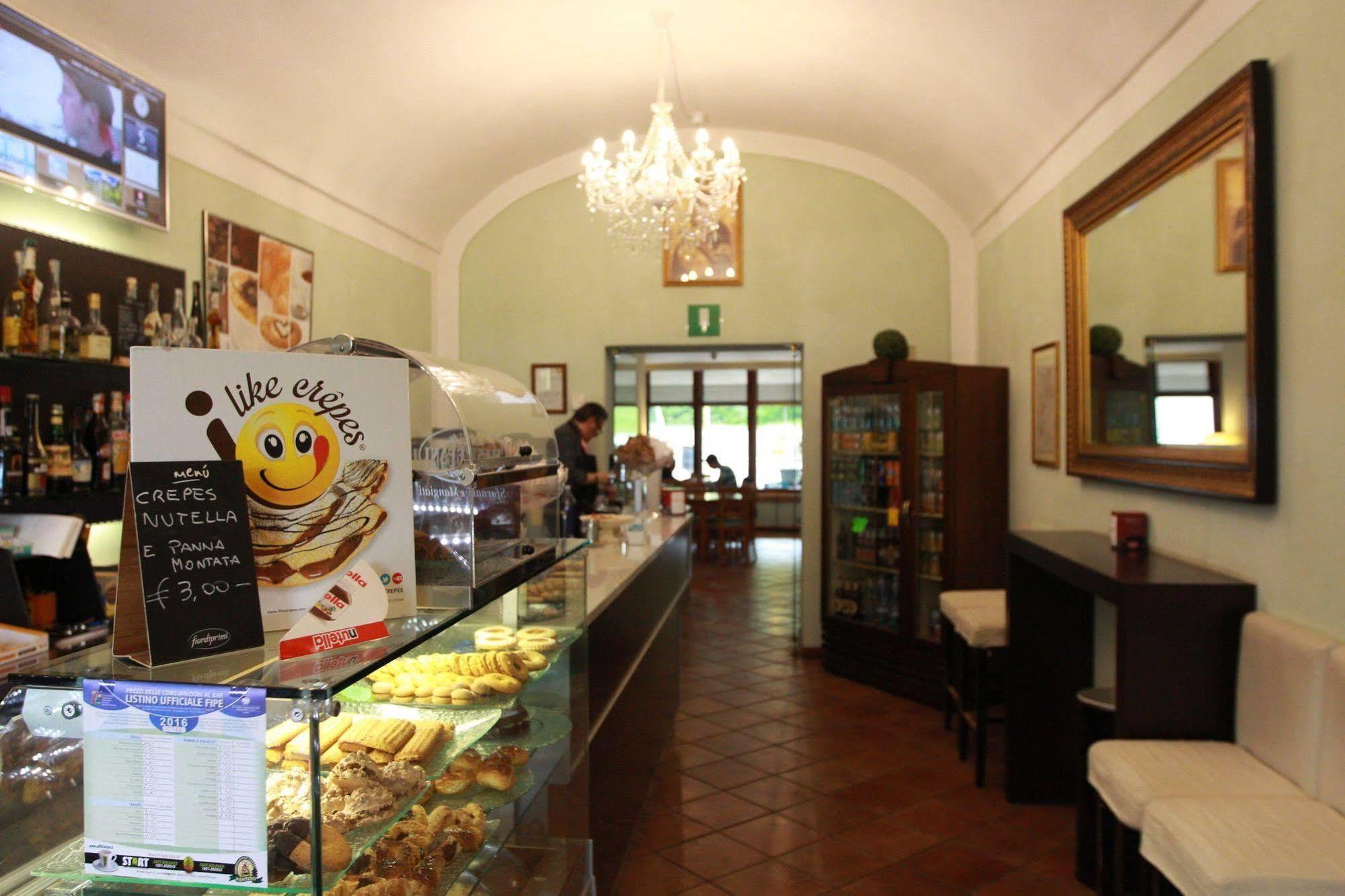 Hotel Portici Vicoforte Buitenkant foto